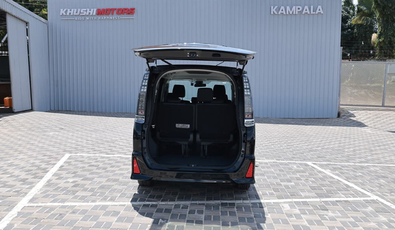 2016 Toyota Voxy image-21