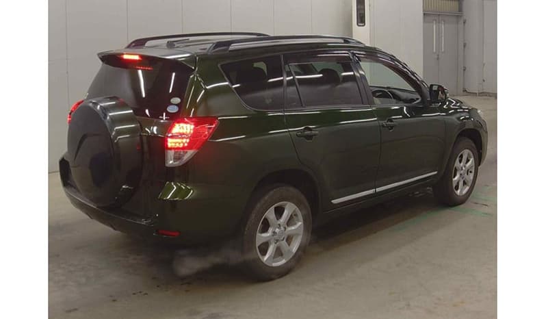2011 Toyota Vanguard image-2