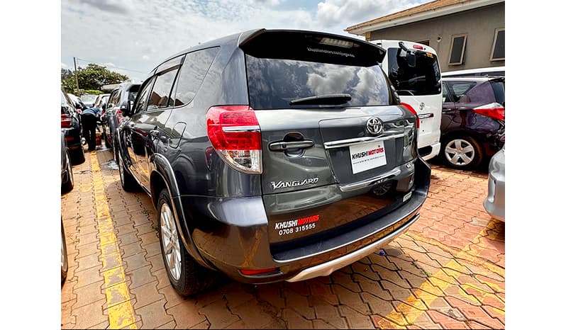 2011 Toyota Vanguard image-12