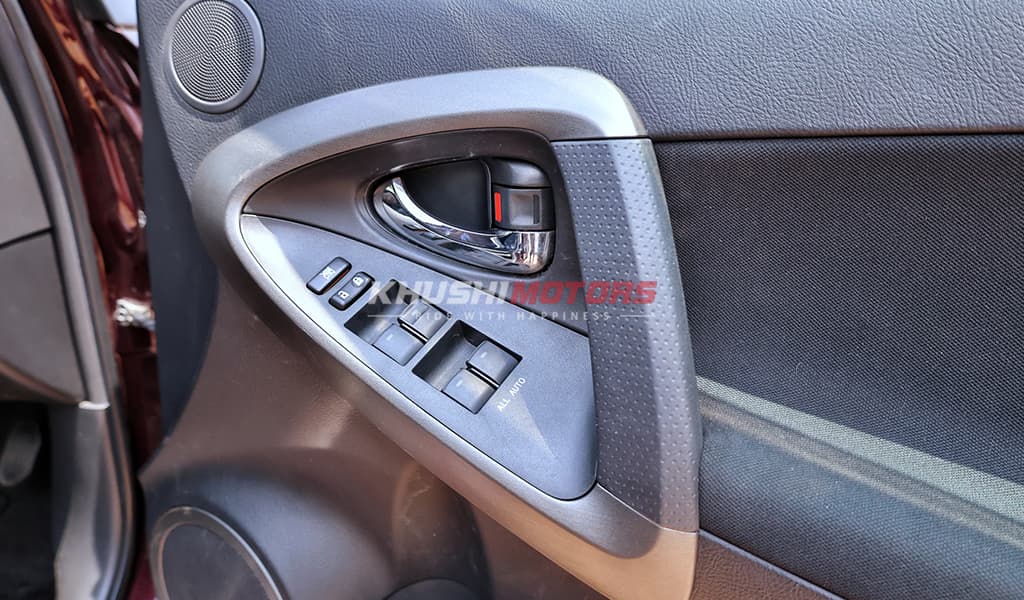 2012 Toyota Vanguard image-14