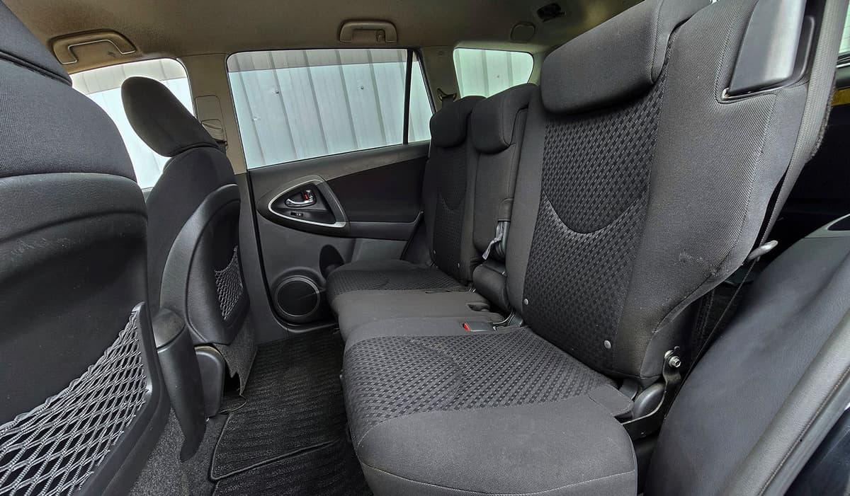 2012 Toyota Vanguard 240S S package image-10