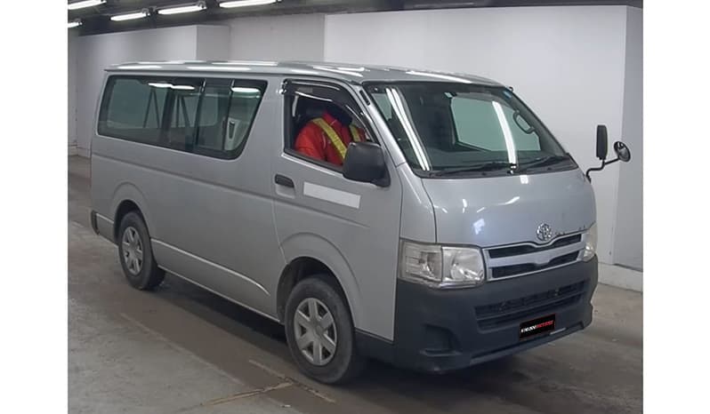 2011 Toyota Regius Van image-1