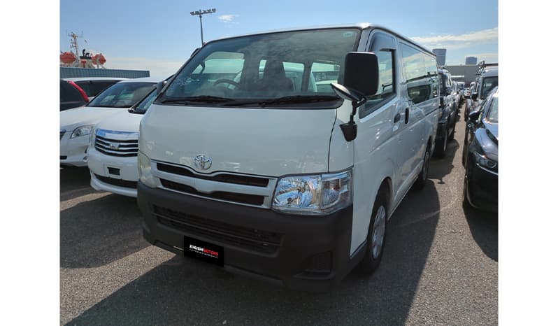2012 Toyota Regius Van image-3