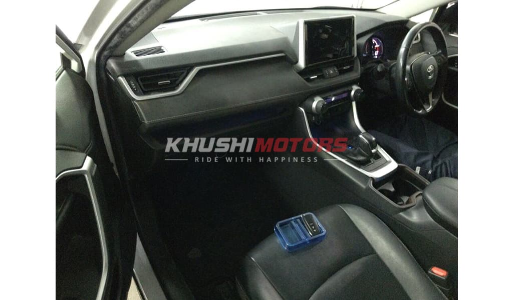 2019 Toyota RAV4 image-5