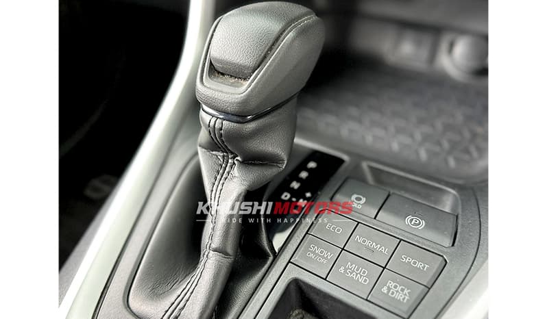 2019 Toyota RAV4 image-16