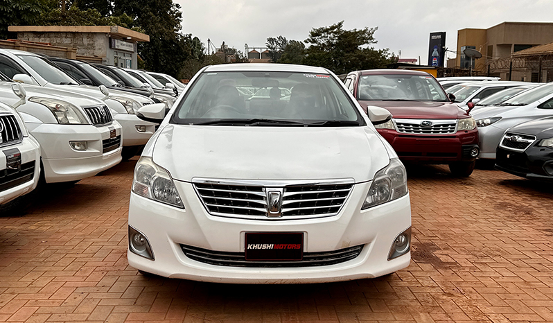 2015 Toyota Premio image-1