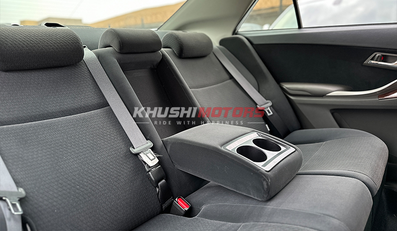 2015 Toyota Premio image-12
