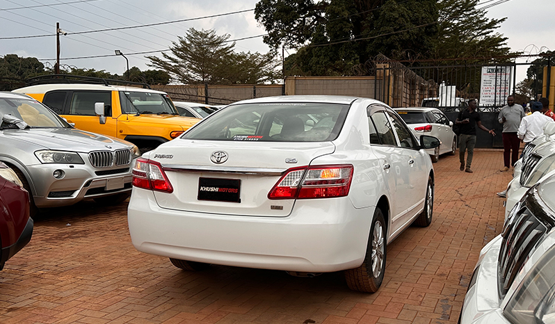 2015 Toyota Premio image-17