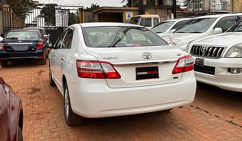 2015 Toyota Premio image-18