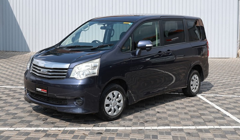 2012 Toyota Noah image-20