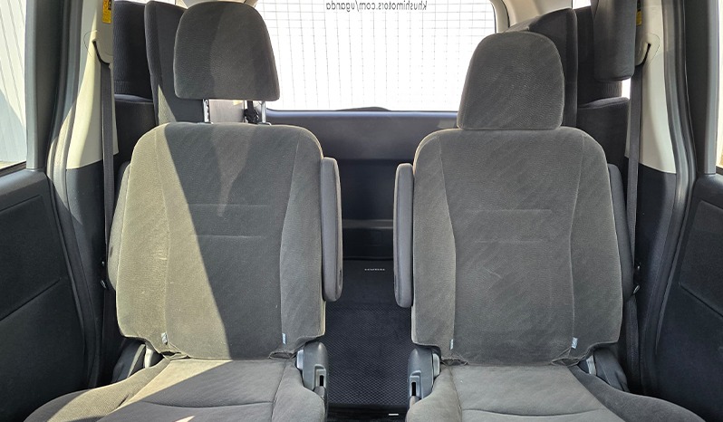 2012 Toyota Noah image-26