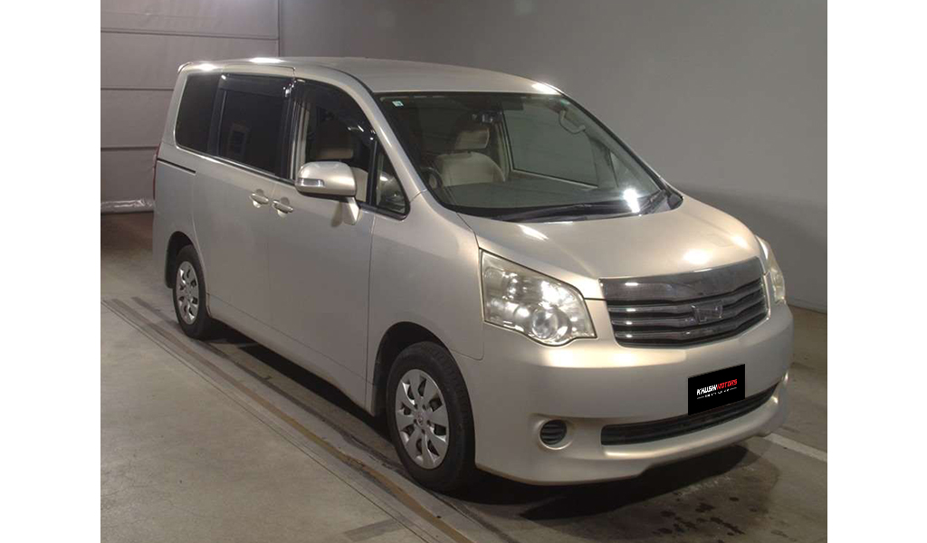 2010 Toyota Noah Wheel Chair,Welfare image-1
