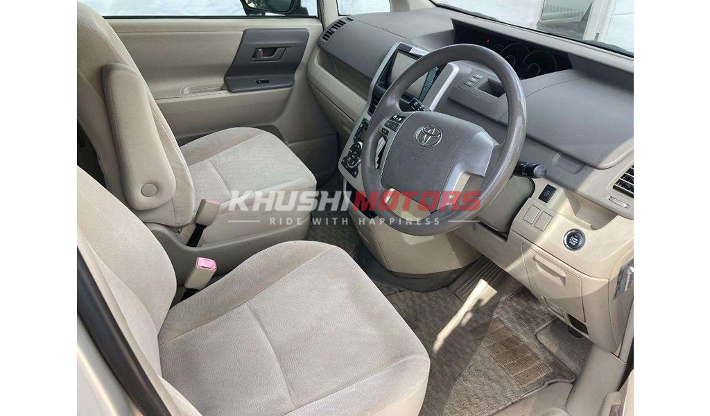 2010 Toyota Noah Wheel Chair,Welfare image-5
