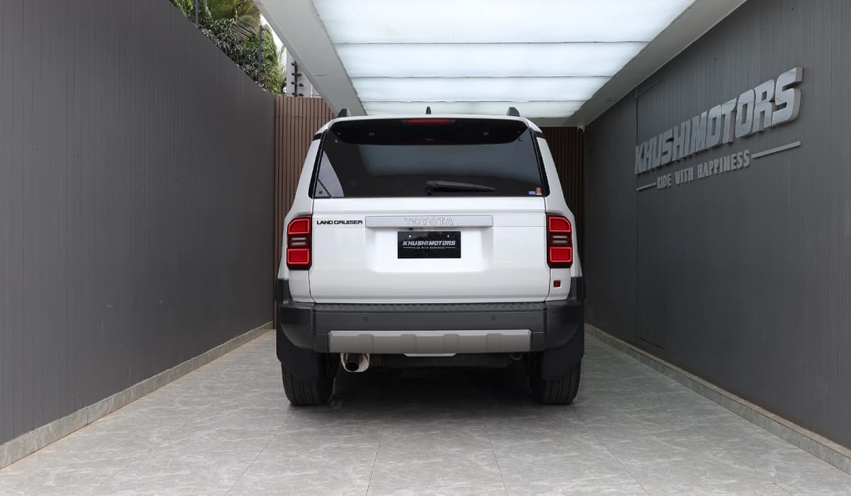 2024 Toyota Land Cruiser 250 VX image-17