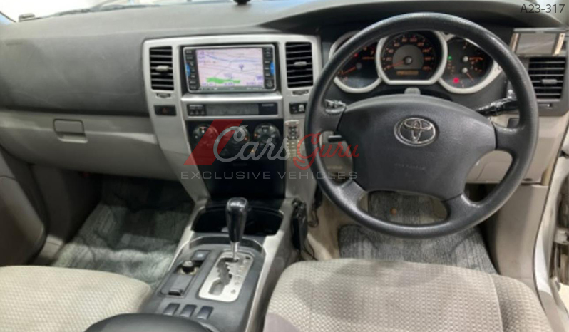 2004 Toyota Hilux Surf image-4