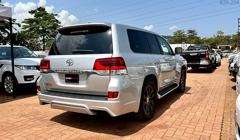 2018 Toyota Land Cruiser 200 image-17
