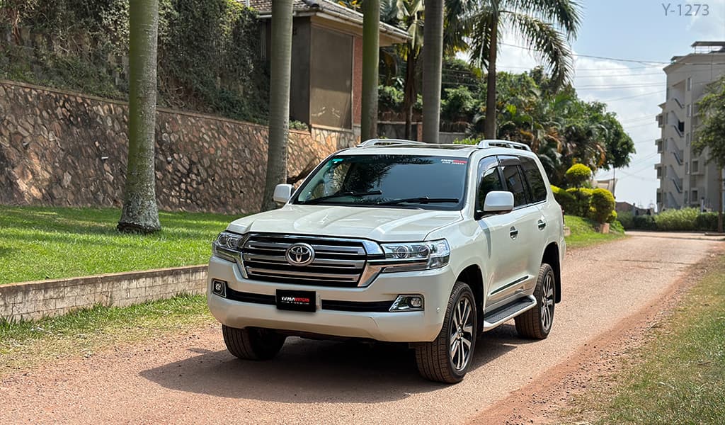 2009 Toyota Land Cruiser 200 image-2