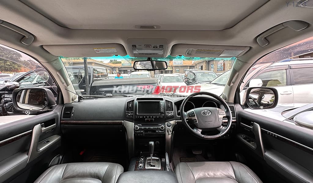 2009 Toyota Land Cruiser 200 image-9