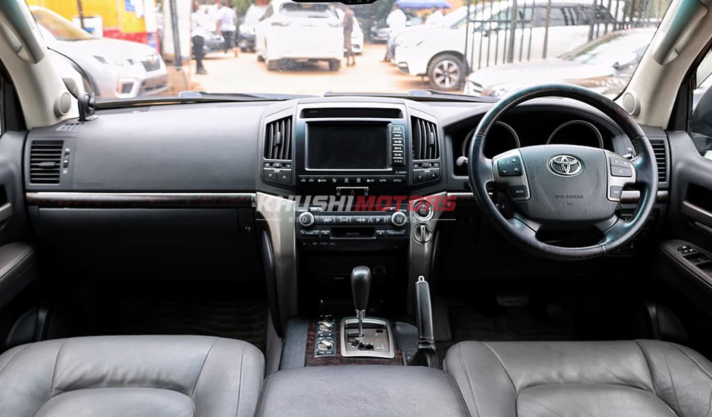 2009 Toyota Land Cruiser 200 image-16