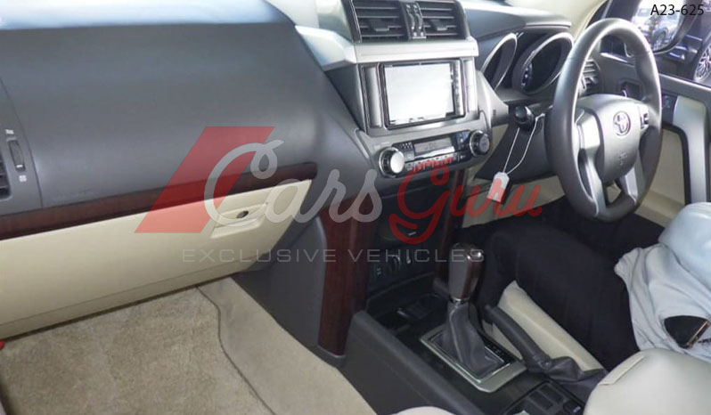 2015 Toyota Land Cruiser Prado image-4