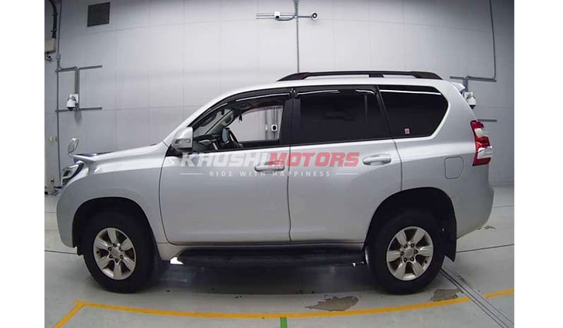 2017 Toyota Land Cruiser Prado image-3