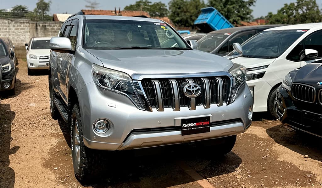2017 Toyota Land Cruiser Prado image-11