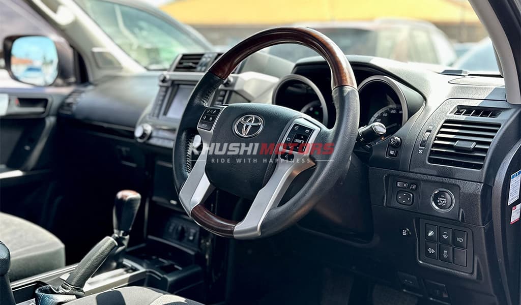 2017 Toyota Land Cruiser Prado image-25