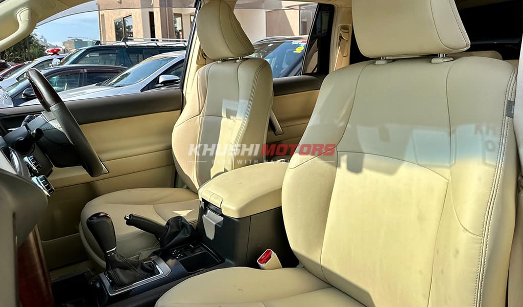 2015 Toyota Land Cruiser Prado image-9