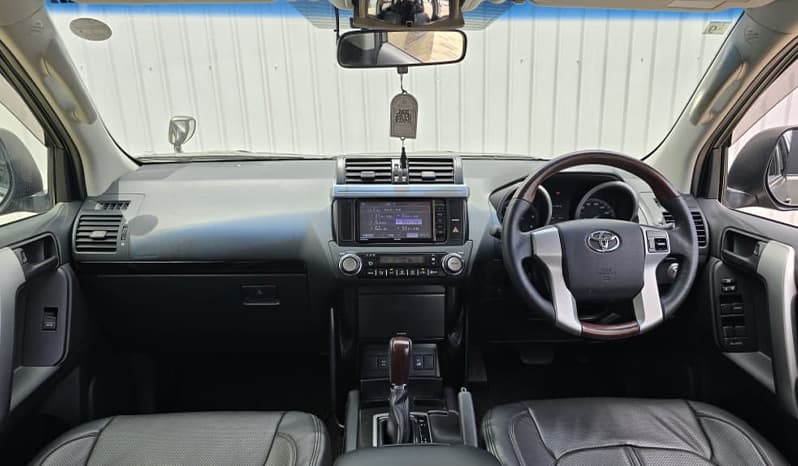 2016 Toyota Land Cruiser Prado image-12