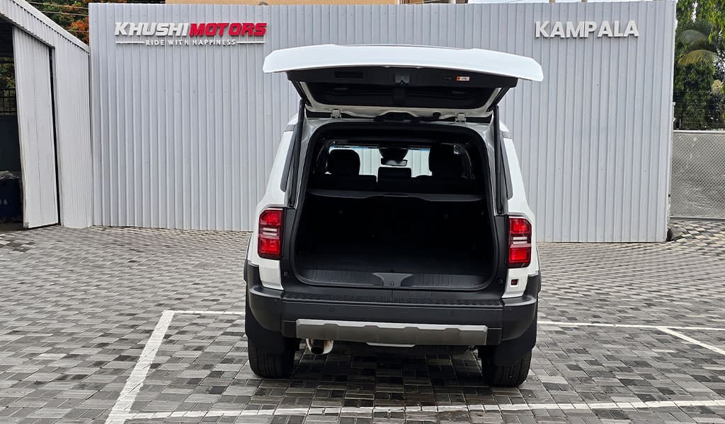 2024 Toyota Land Cruiser Prado VX image-8