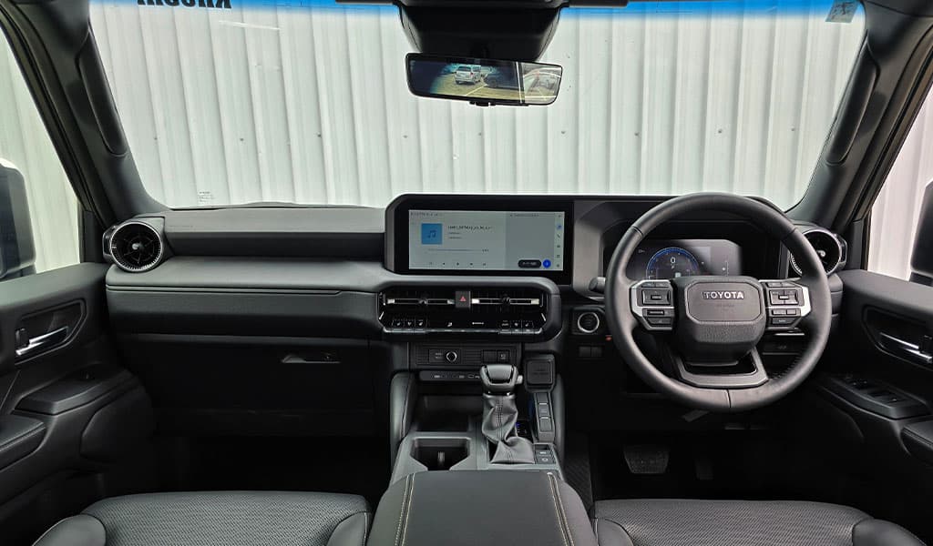 2024 Toyota Land Cruiser Prado VX image-12