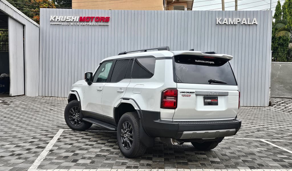 2024 Toyota Land Cruiser Prado VX image-15