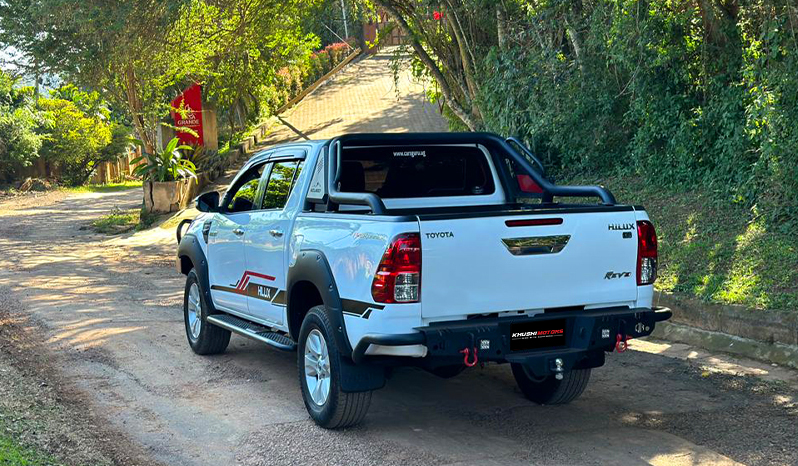 2017 Toyota Hilux image-15