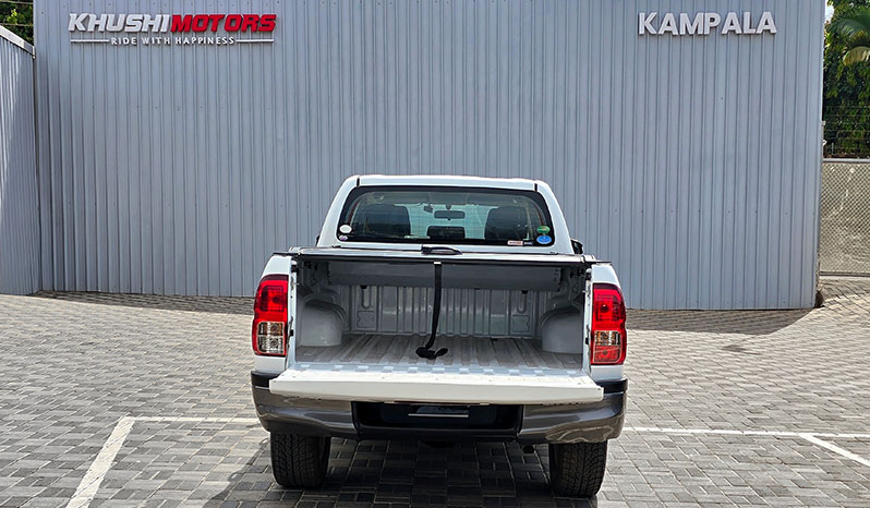 2017 Toyota Hilux X image-5