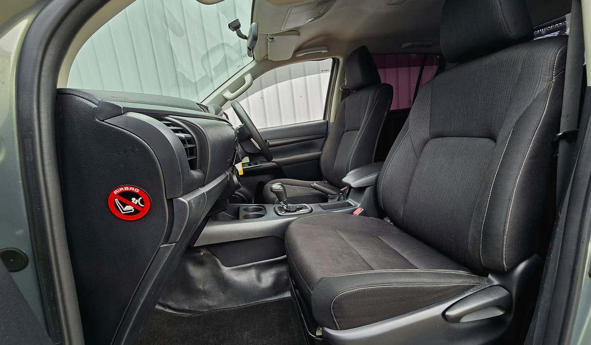 2018 Toyota Hilux ALNTRA SELEC 240G L package image-4