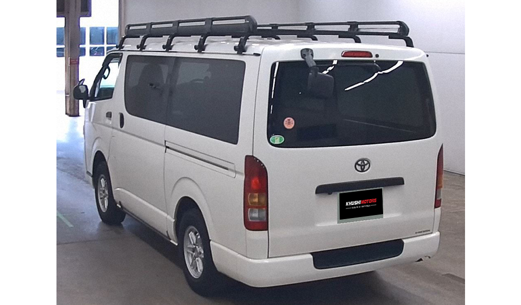 2012 Toyota Hiace image-4