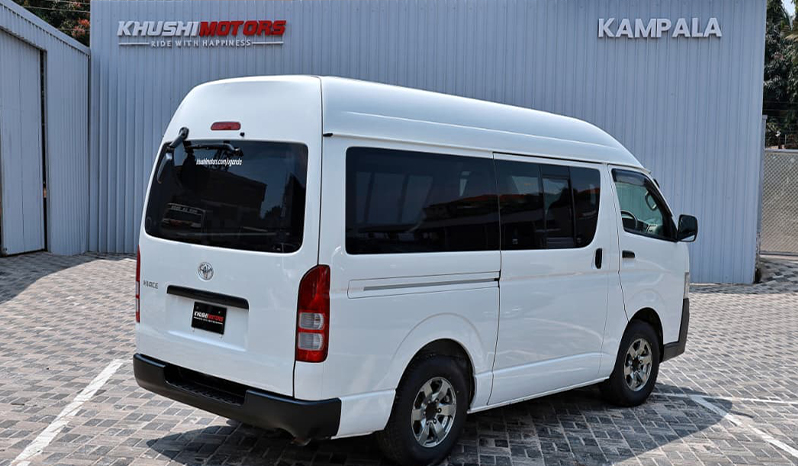 2012 Toyota Hiace image-9