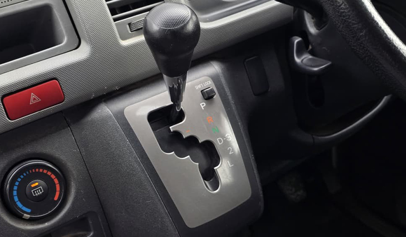 2010 Toyota Hiace DX image-14
