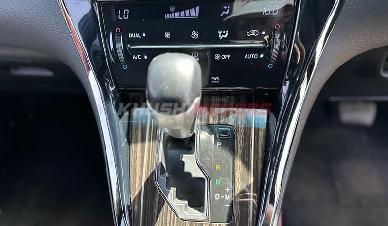 2015 Toyota Harrier image-3