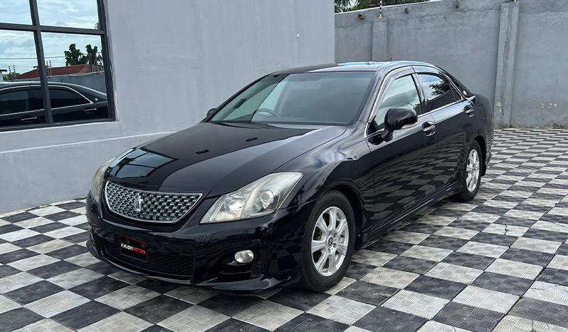 2008 Toyota Crown image-13