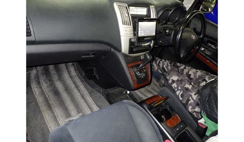 2012 Toyota Harrier image-5