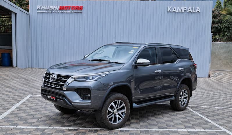 2016 Toyota Fortuner image-3