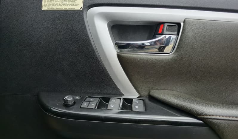 2016 Toyota Fortuner image-10