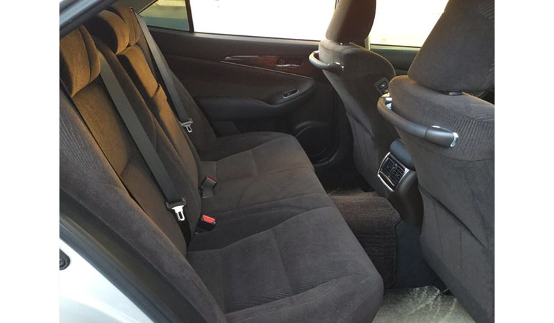 2013 Toyota Crown Royal Salon image-2