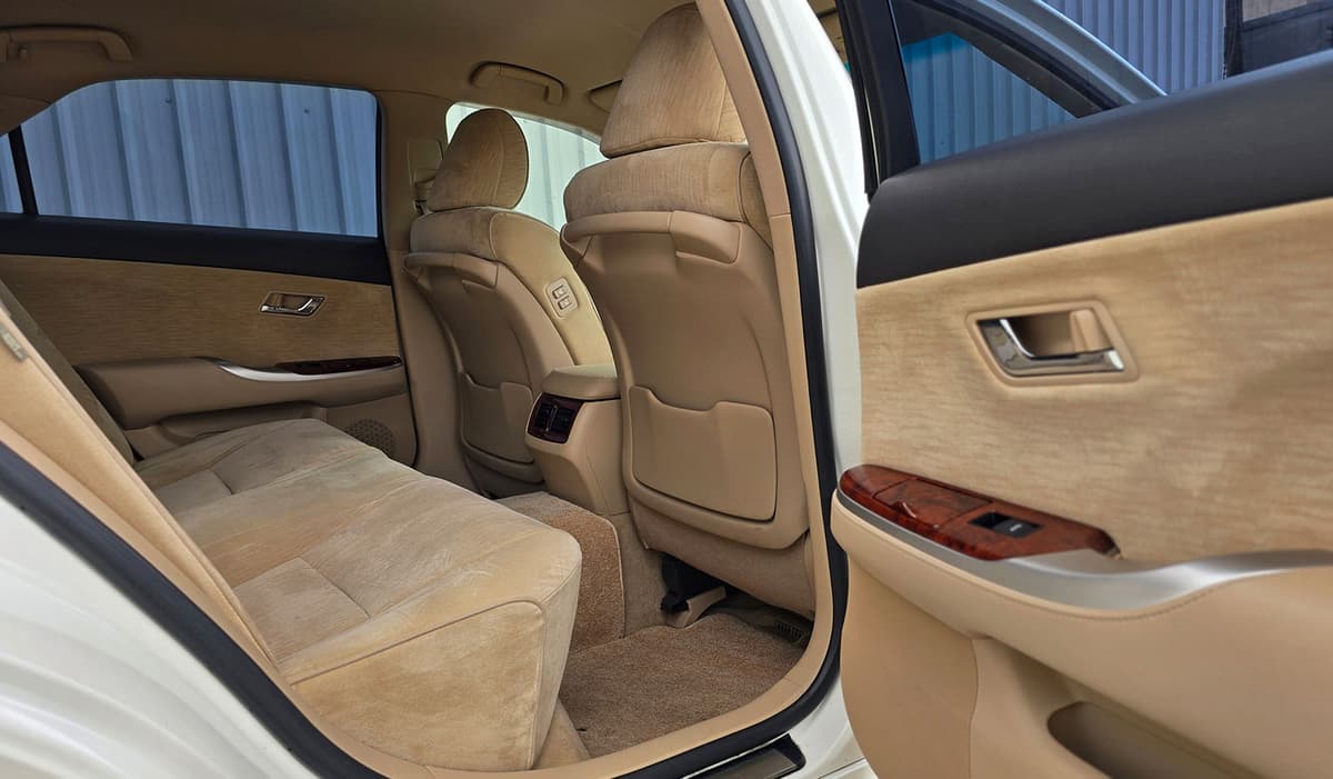 2012 Toyota Crown PREMIUM package 2.5 R/Saloon image-2
