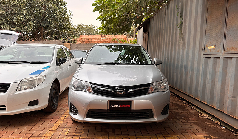 2015 Toyota Corolla Fielder image-1