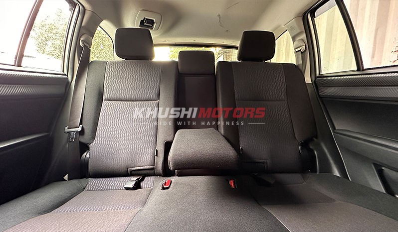 2015 Toyota Corolla Fielder image-13