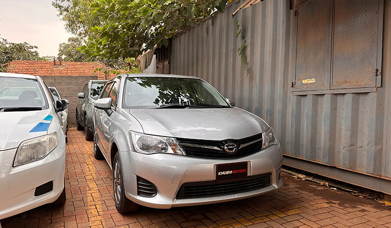 2015 Toyota Corolla Fielder image-17