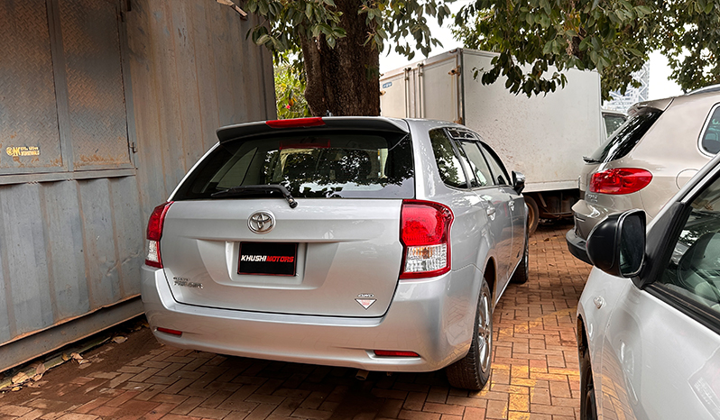2015 Toyota Corolla Fielder image-18