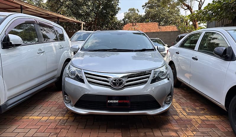 2017 Toyota Avensis image-1